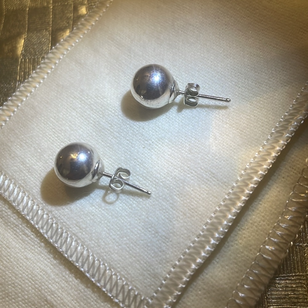Silpada HTF 925 and Silpada hallmark logo stamped classic ball stud earrings